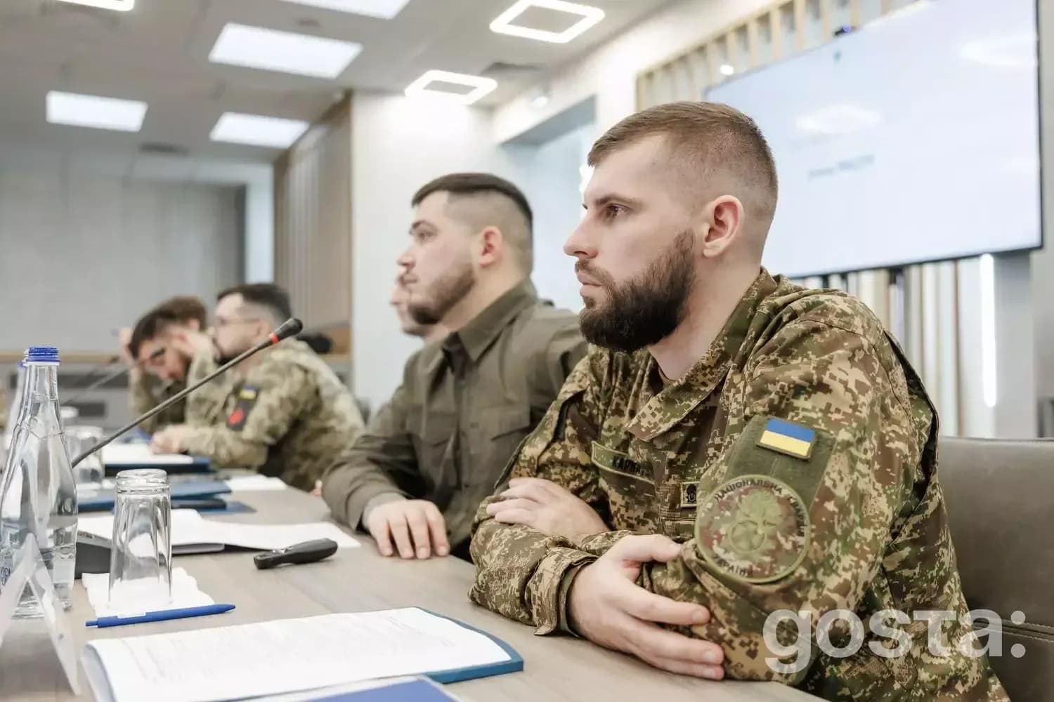 Ветерани обговорюють політику освіти МВС на круглому столі у Дніпрі, 07 січня 2026 року.
