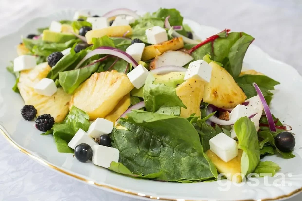 Grilled pineapple salad