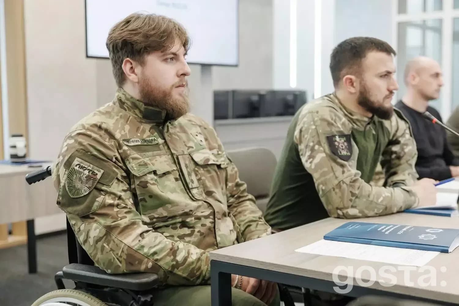 Круглий стіл у Дніпрі: обговорення ветеранської політики у вищій освіті МВС для підтримки ветеранів.