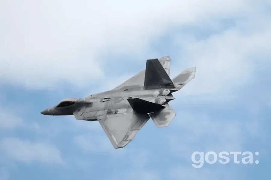 Трамп анонсує нові винищувачі F-55 та F-22 Super