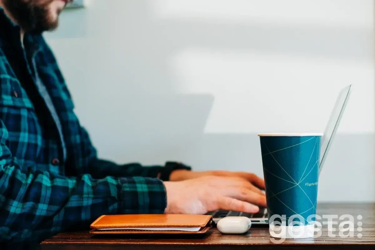 Як зберегти зір при роботі за компʼютером: 7 порад від офтальмологів