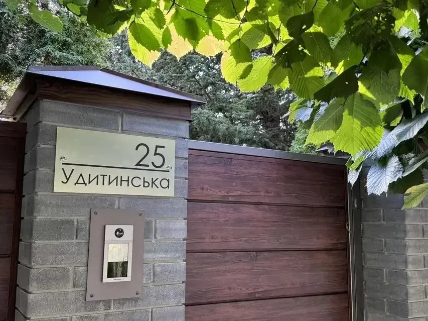 Послідовна система нумерації для бізнес-центрів і ЖК: як цифри на дверях впливають на навігацію