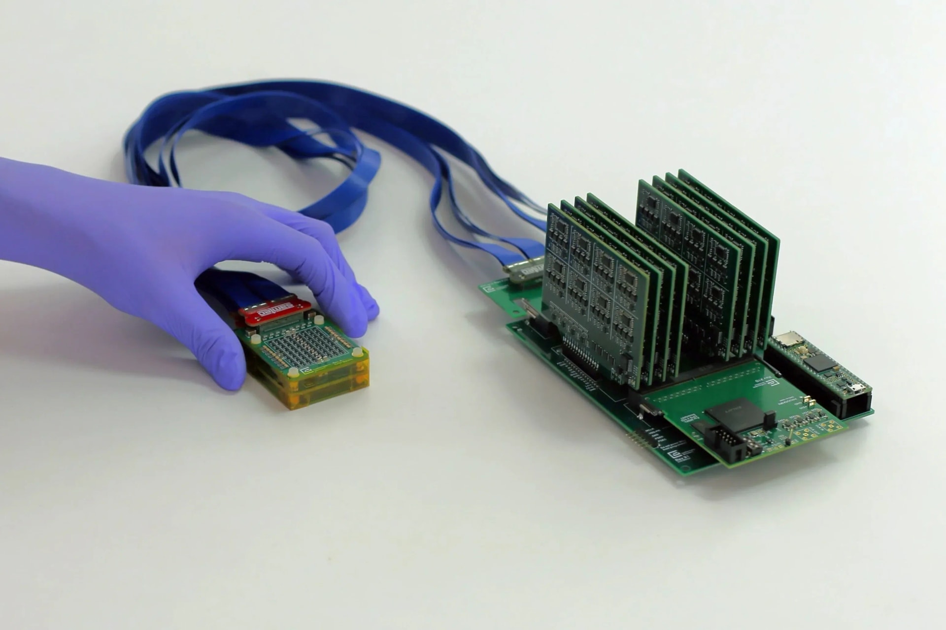 Нова портативна УЗД-система від MIT: 3D-скан грудей із двох-трьох позицій за $300