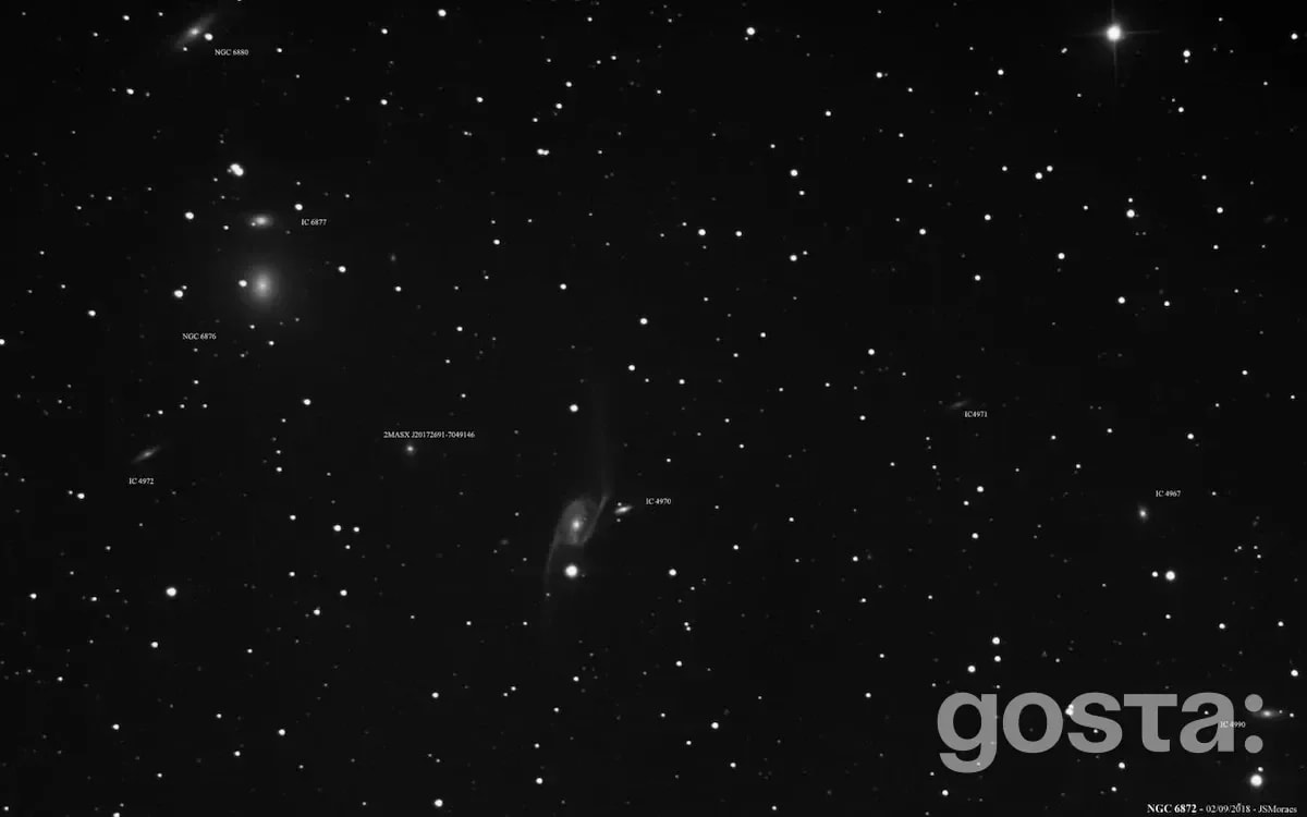 NASA поділилася фотографіями найбільшої галактики у Всесвіті
