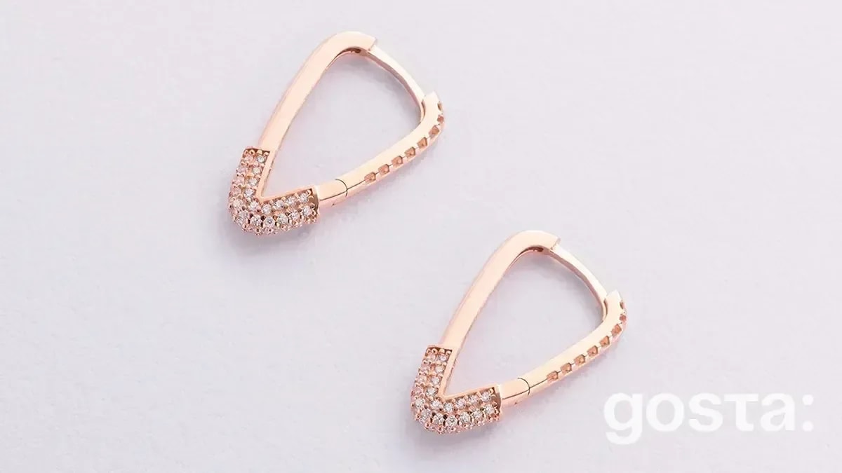 Вишукані золоті прикраси для вечірнього образу