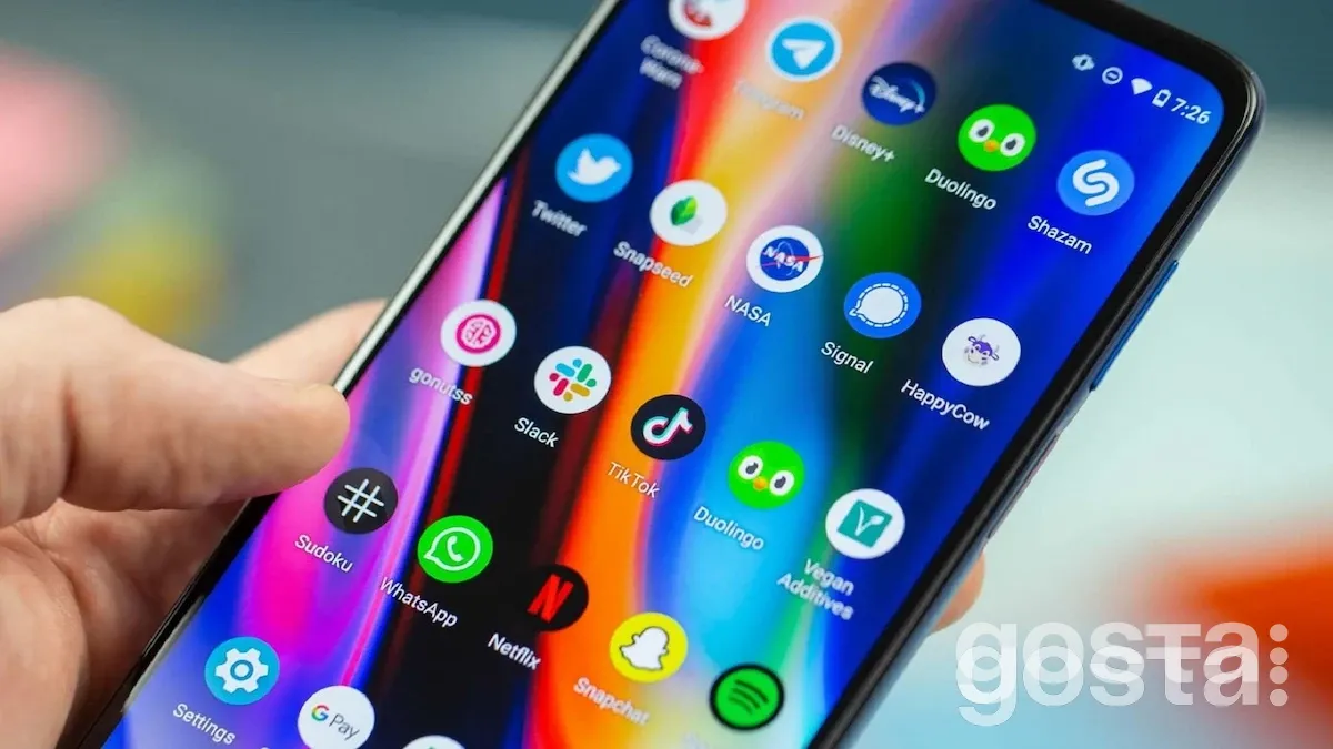 ТОП корисних програм для українців під час війни