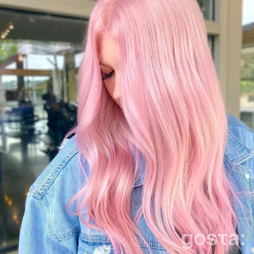 Фарбування волосся в кольори bubble gum