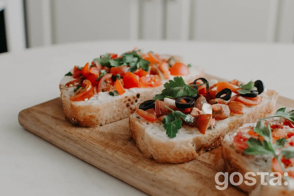 Унікальні брускети рецепти від класики до екзотики