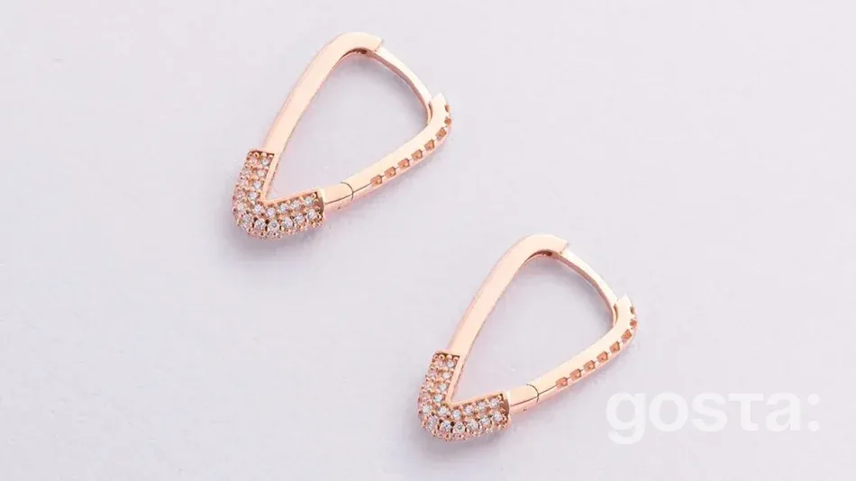 Вишукані золоті прикраси для вечірнього образу