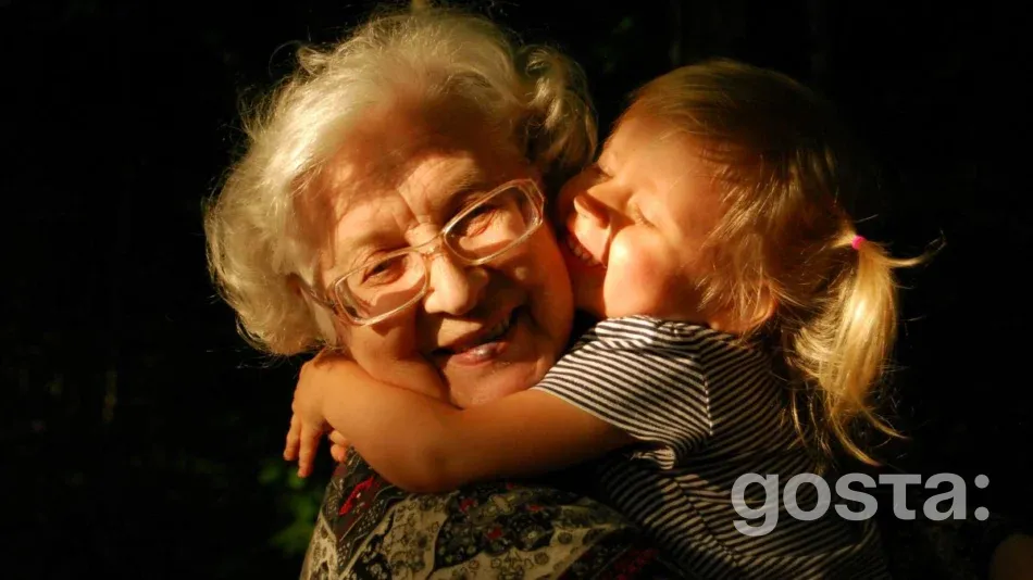 How to choose a gift for your grandmother?