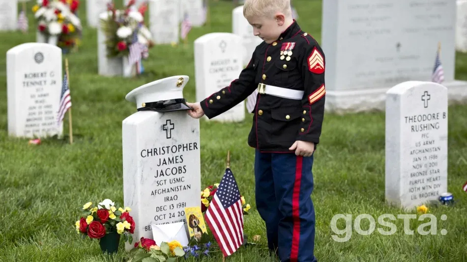 Federal and State holidays in May 2025