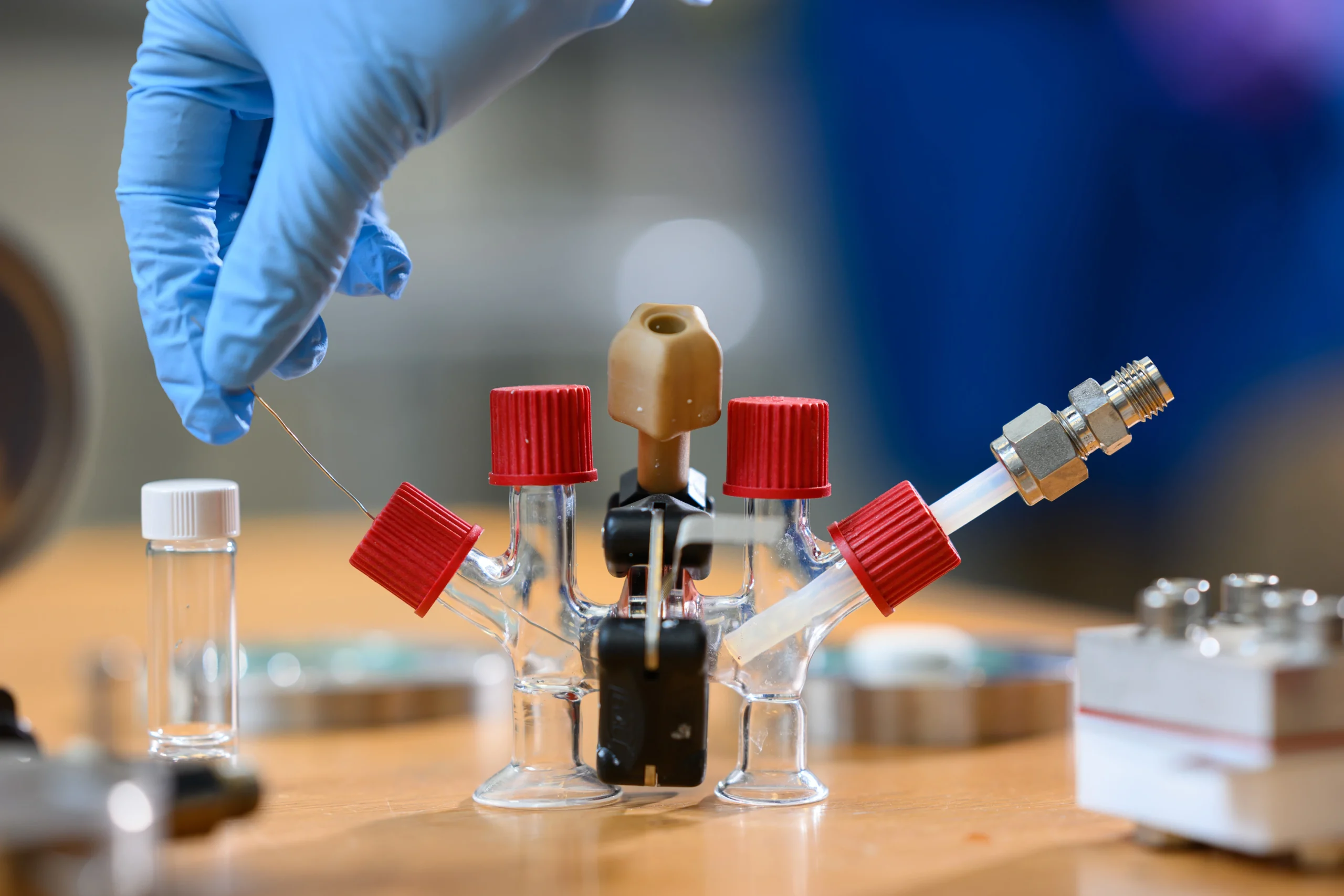 Інноваційний паливний елемент MIT: революція в електрифікації транспорту