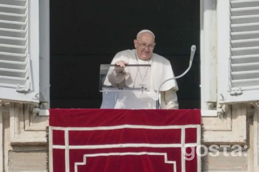 Зміна імені Папи: символіка та історія