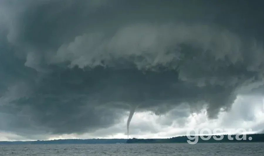 Торнадо в долині Огайо забрало життя 21 людини