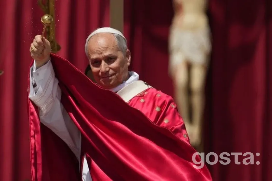 Папа Римський закликає до миру: молитва про відкриті кордони та руйнування стін