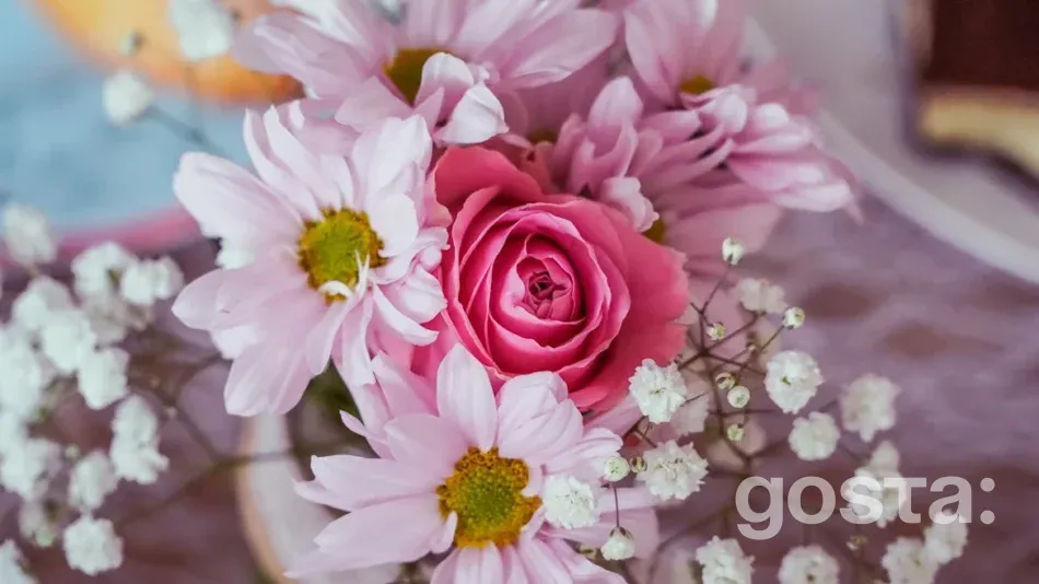 Birthday flower bouquet for a friend