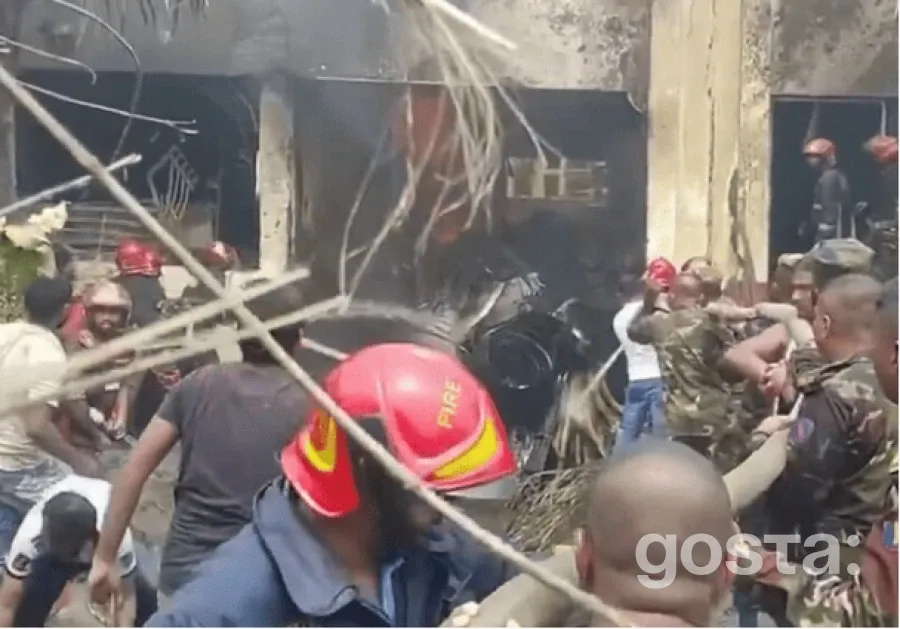 Очевидці розповіли про вибух та хаос після падіння літака