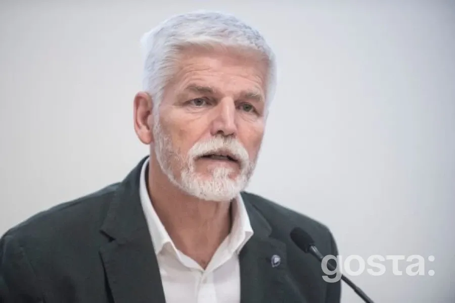 Китай обурений: дії президента Чехії порушують територіальну цілісність