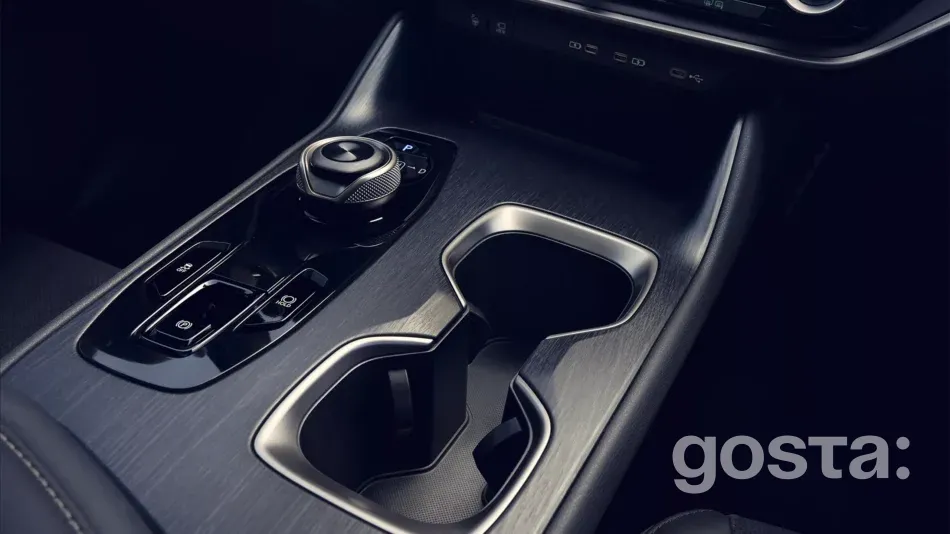 Салон Lexus RZ 450e у стилі японської філософії омотенаші