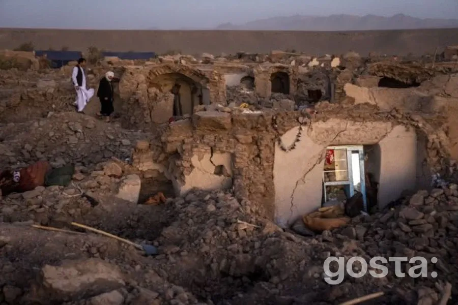 Жінки Афганістану залишаються без допомоги після землетрусу через правила талібів