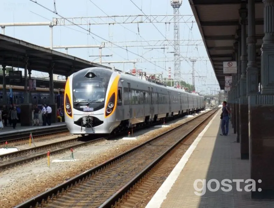 Українського машиніста депортували з Польщі за керування потягом у нетверезому стані