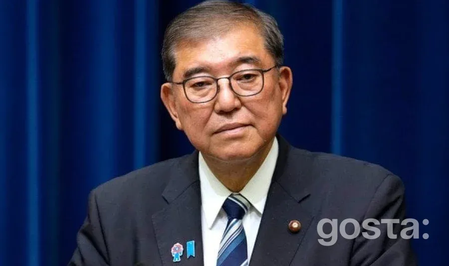 Політик відмовляється йти у відставку, зосереджуючись на торговельній угоді зі США