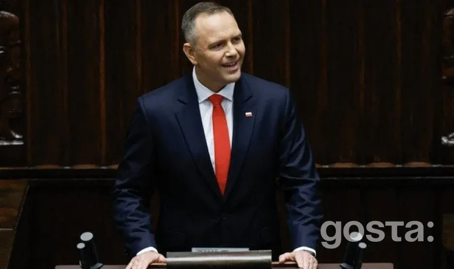 Конфіденційне рішення президента Кароля Навроцького викликало зацікавленість