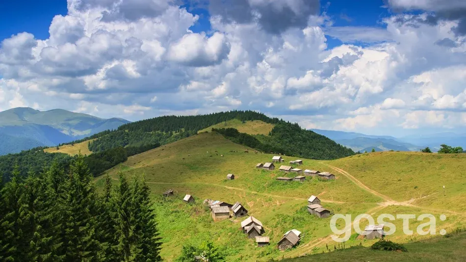 Ukrainian Mountains – Menchul