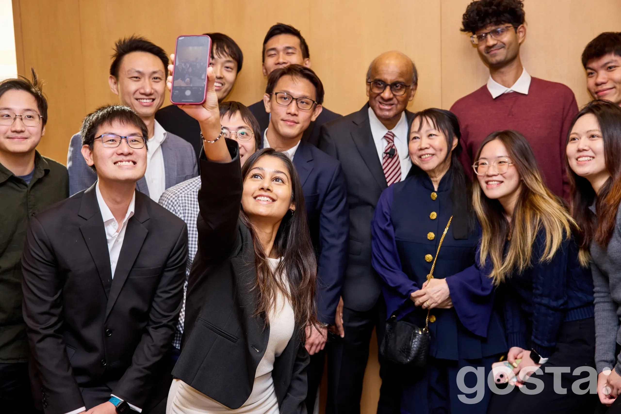 Фіскальна політика під тиском боргів: президент Сінгапуру отримав Miriam Pozen Prize в MIT і закликав до нових «компактів»