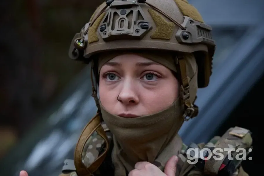 Бойова медикиня «Азову» Ірина Масна отримала медаль «За врятоване життя» – історія переходу від сцени до стабпункту